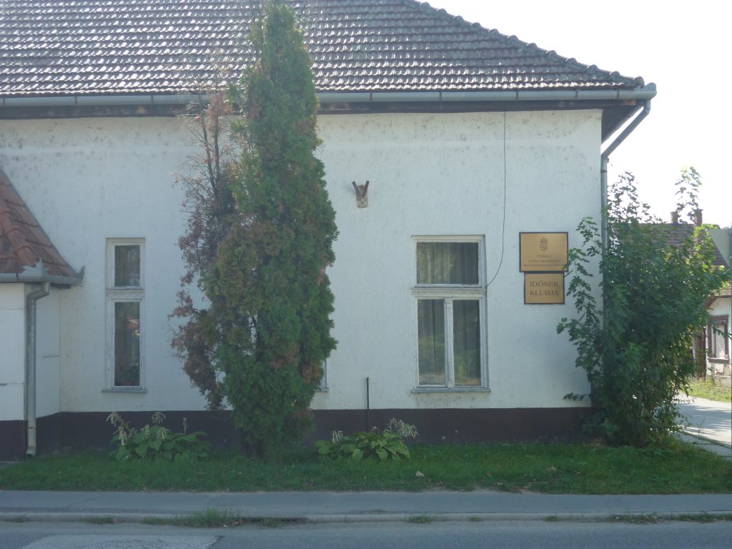 Tószegi Gondozási Központ